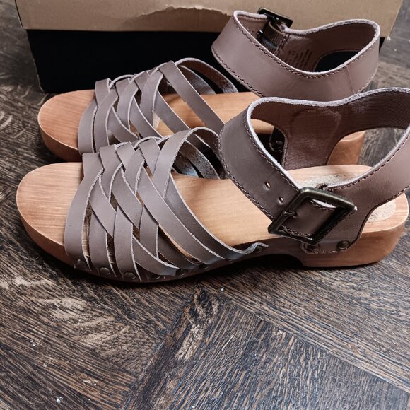 Kelsi Dagger Brooklyn Harling Clog Sandals - taupe leather, wood heel size 7 NIB - Picture 5 of 10